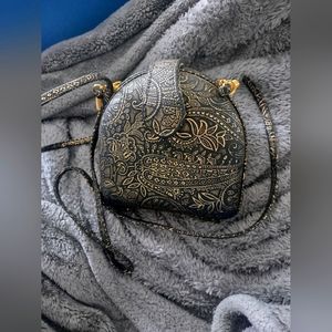 Women's vintage crossbody bag